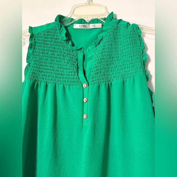 Emerald Green Ruffled Blouse - Picture 2 of 8
